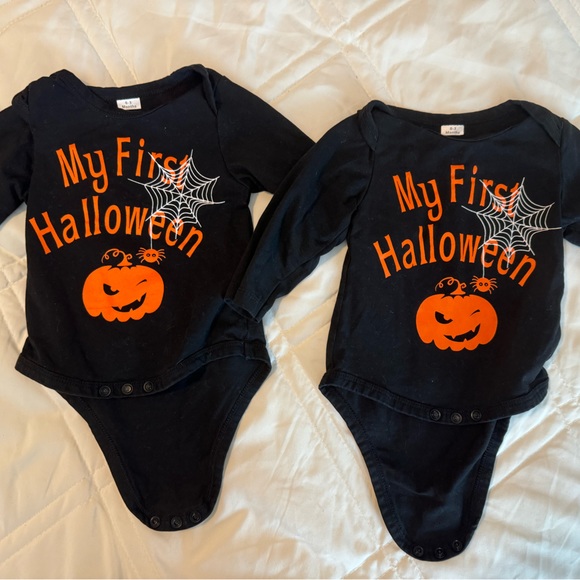 HALLOWEEN 🎃 bundle for twins! 👯 (0-3 months) - Picture 3 of 4